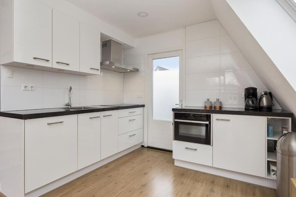 Vakantiehuis Achthoek 51, Nieuw Ingericht Vrijstaand Op 920m2 Scharendijke